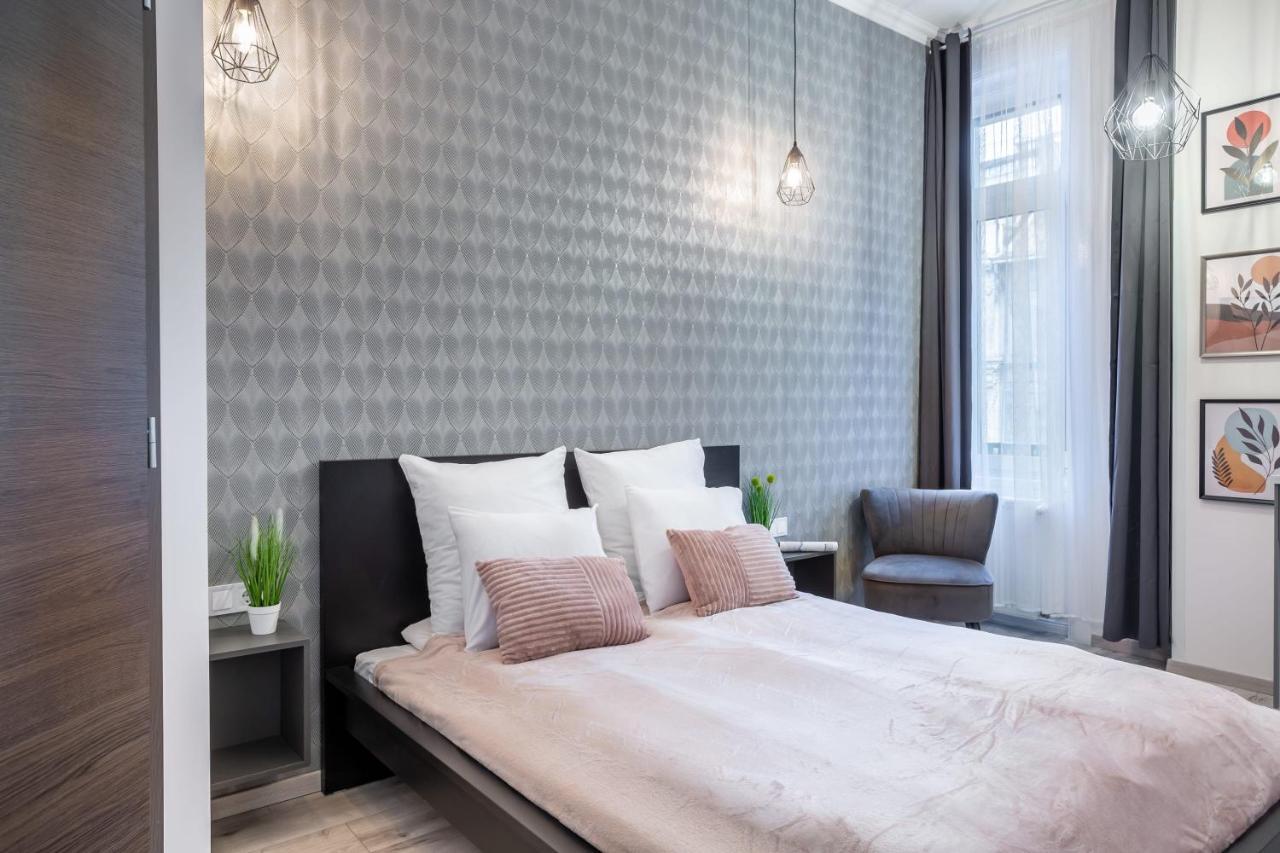 Extra Central And New Studio Budapest Esterno foto
