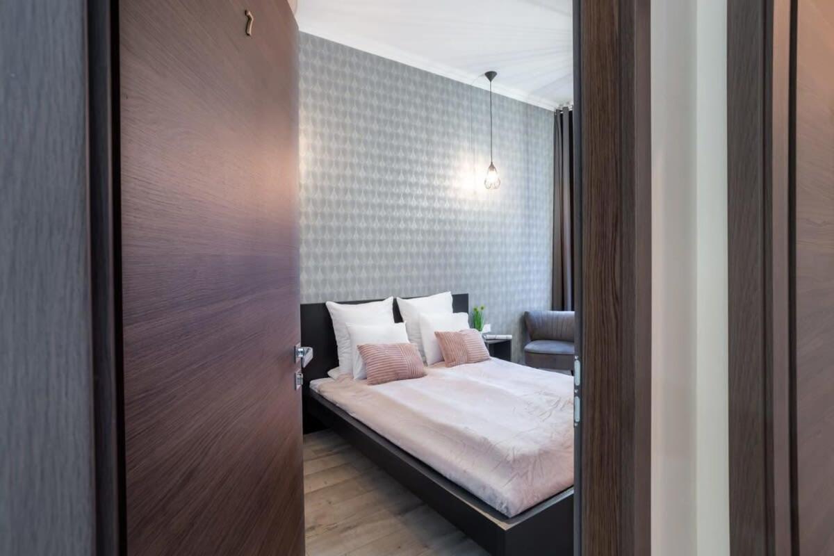 Extra Central And New Studio Budapest Esterno foto