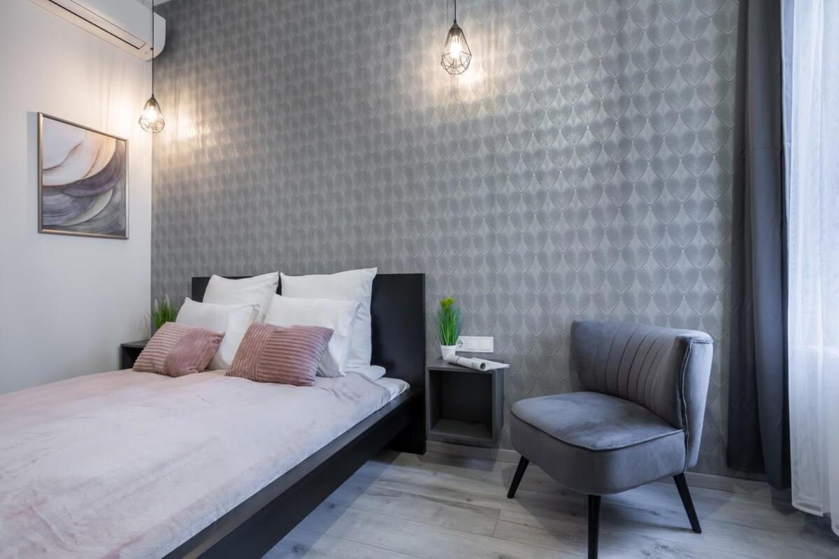 Extra Central And New Studio Budapest Esterno foto