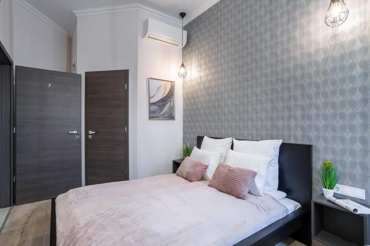 Extra Central And New Studio Budapest Esterno foto